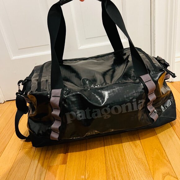 Patagonia®  Black Hole™ Duffel 45L - Picture 8 of 16